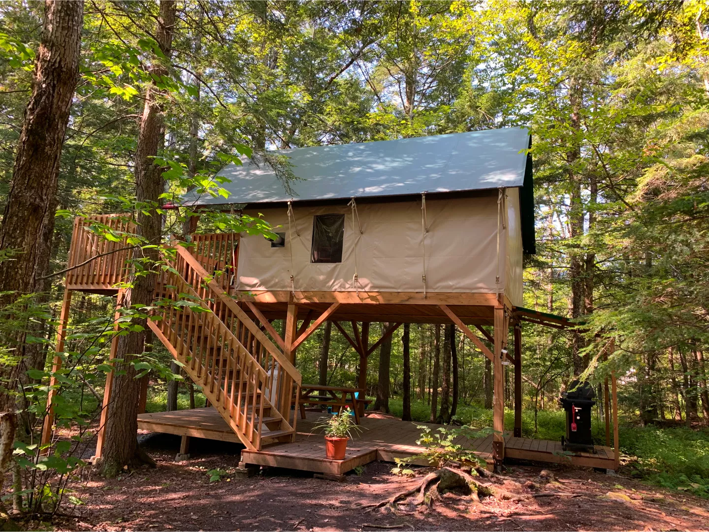 Image 04 - Prêt à camper - Tente dans les arbres - Camping Lac Magog